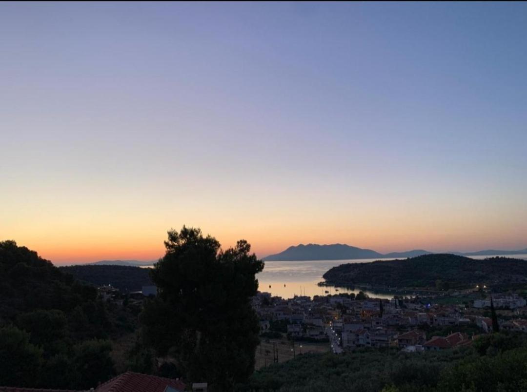 Nera'S View Apartment Epidaurus Bagian luar foto